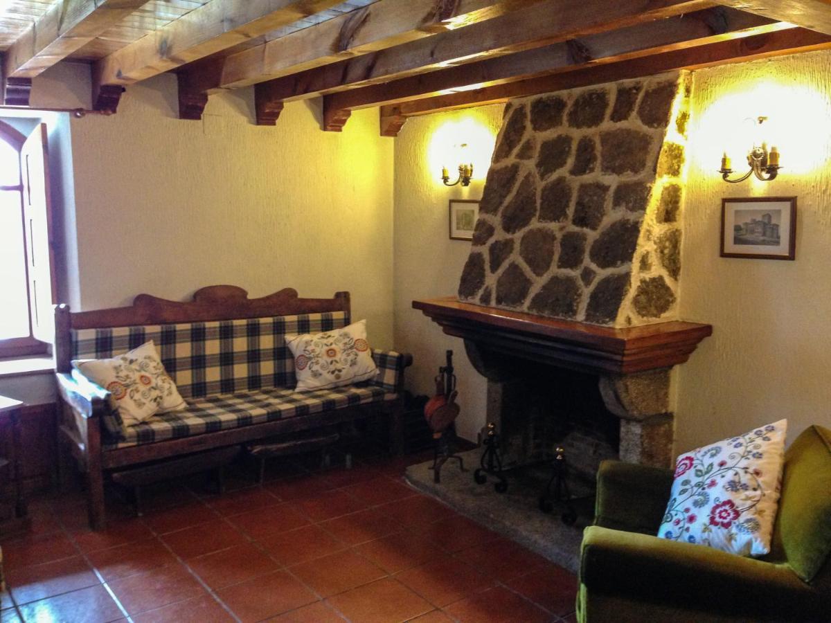 La Casa Del Abuelo Casa de hóspedes Hoyos del Espino Exterior foto