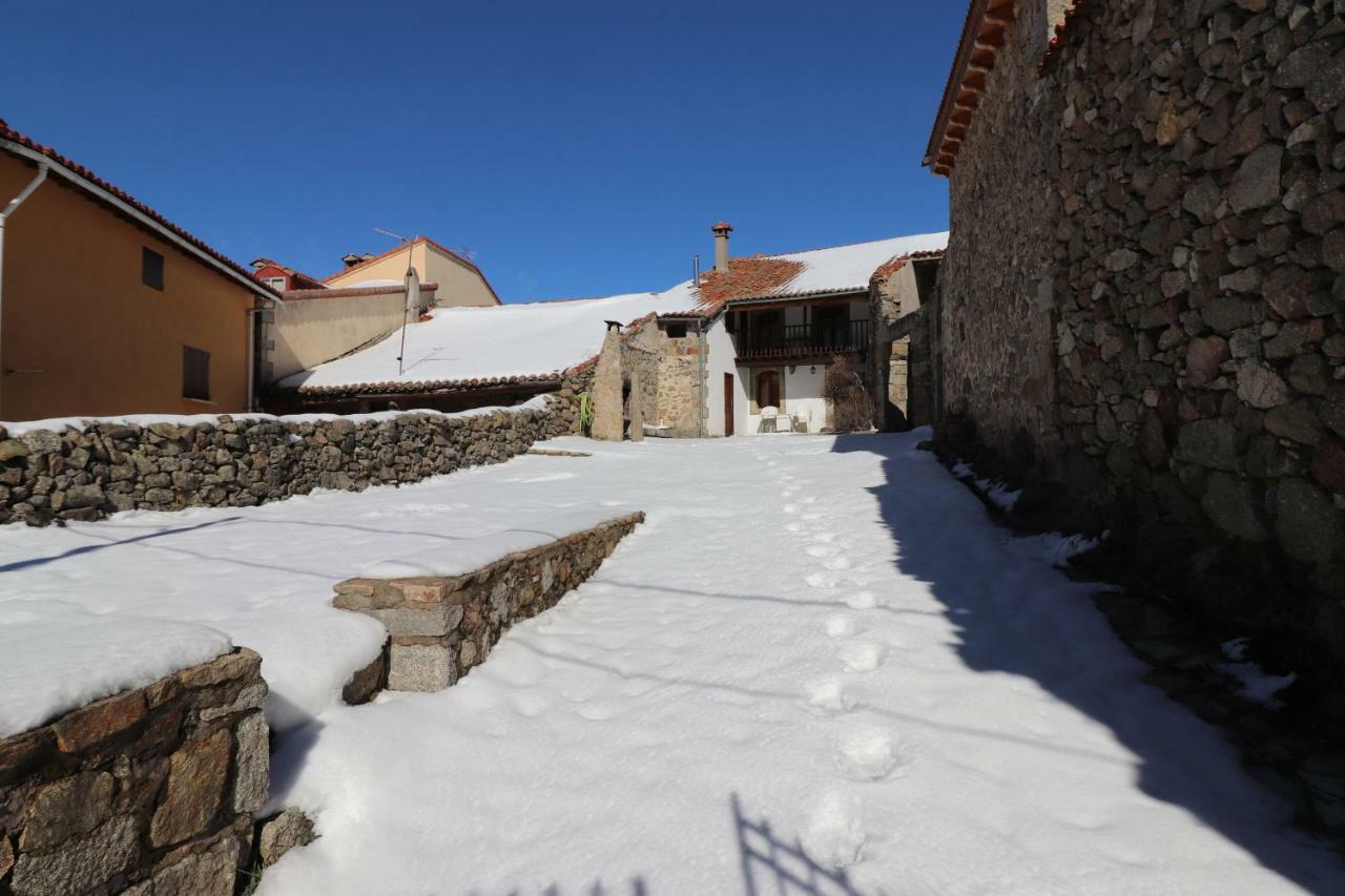 La Casa Del Abuelo Casa de hóspedes Hoyos del Espino Exterior foto